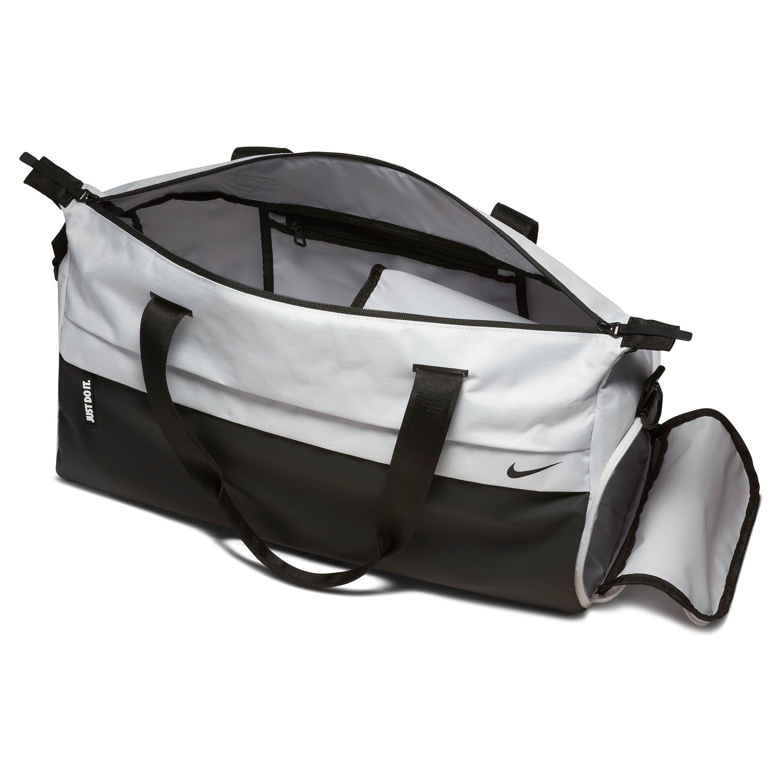 Nike women's radiate club duffel bag 2025