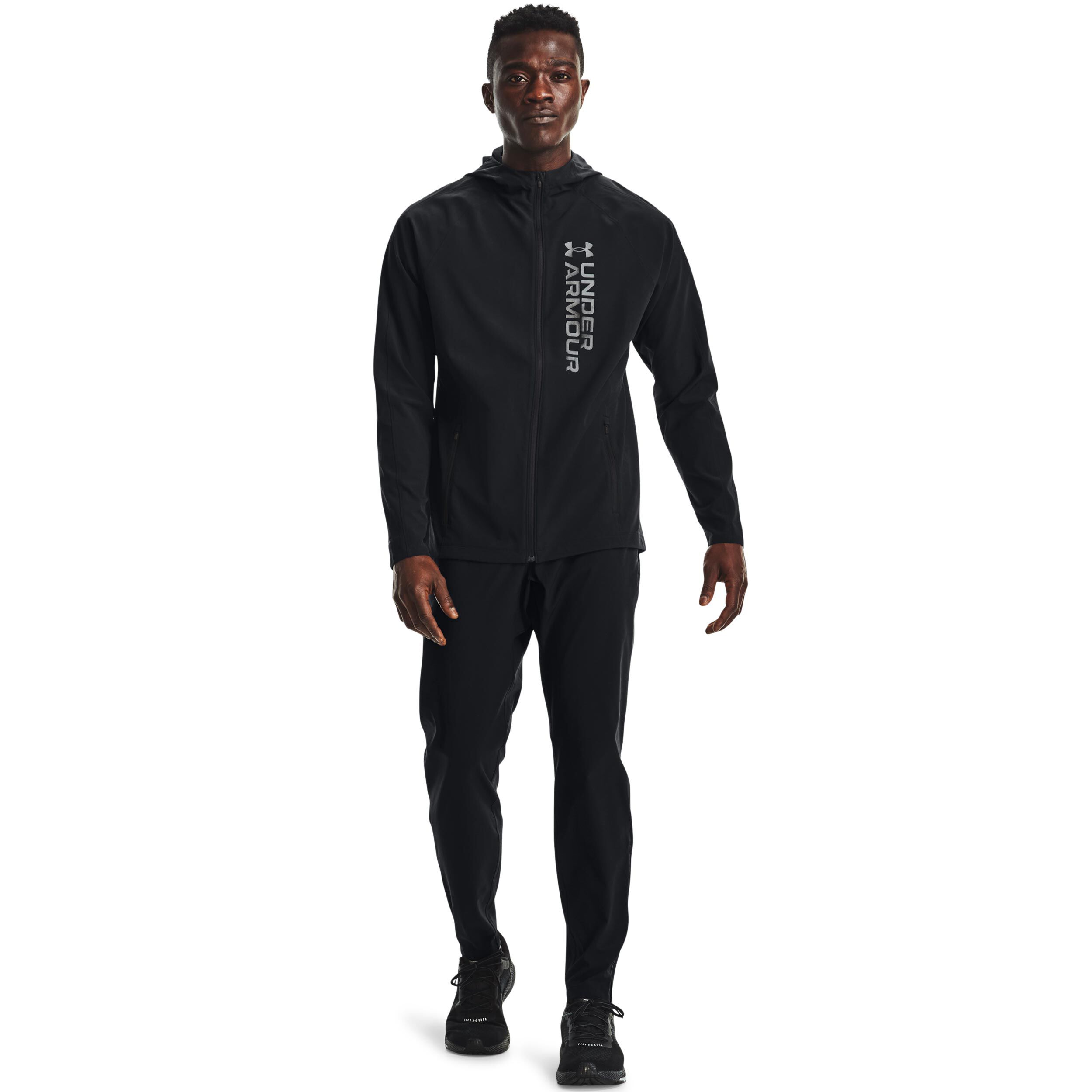 Under Armour Out The Storm Trainingsjacke Herren Schwarz online kaufen Running Point DE