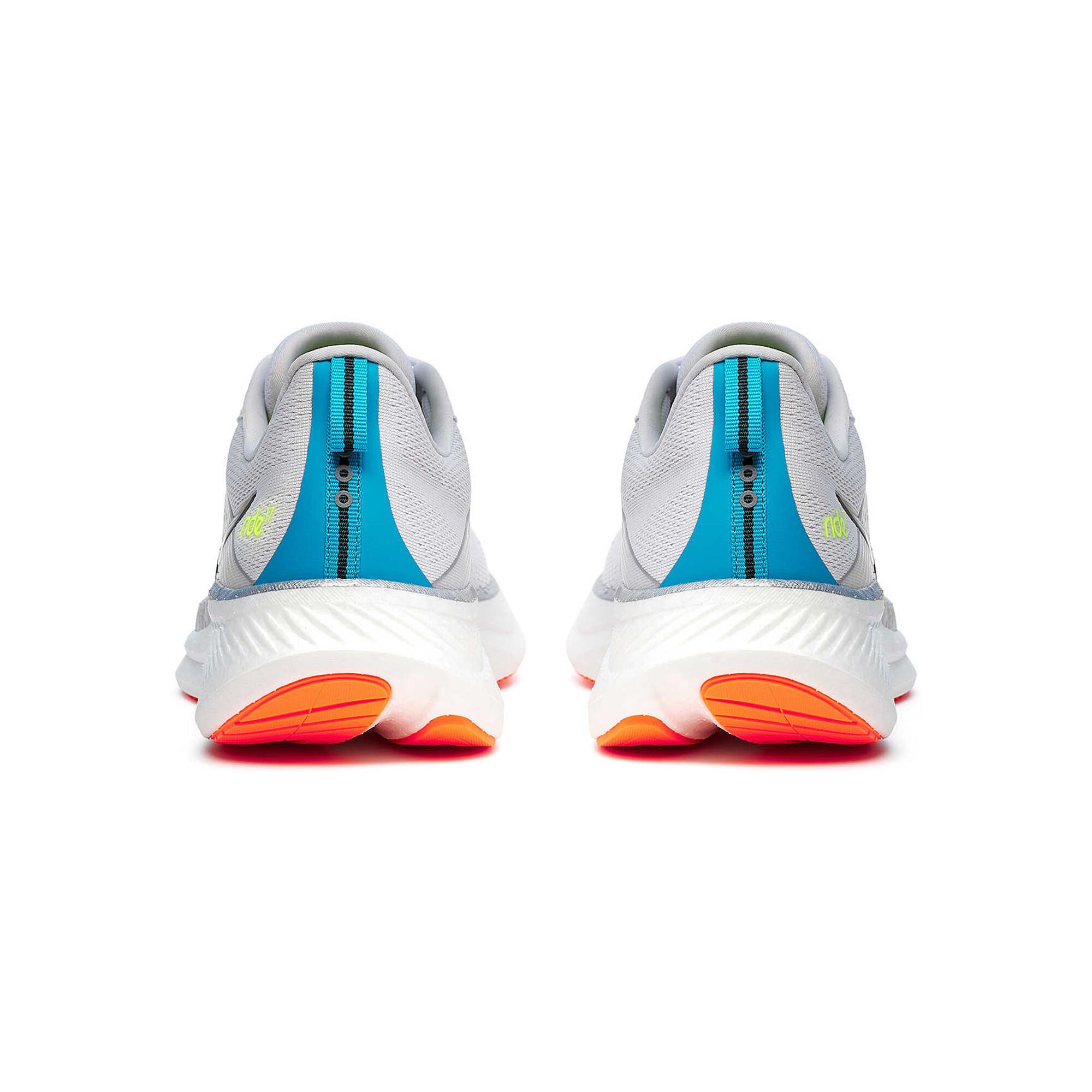 Saucony