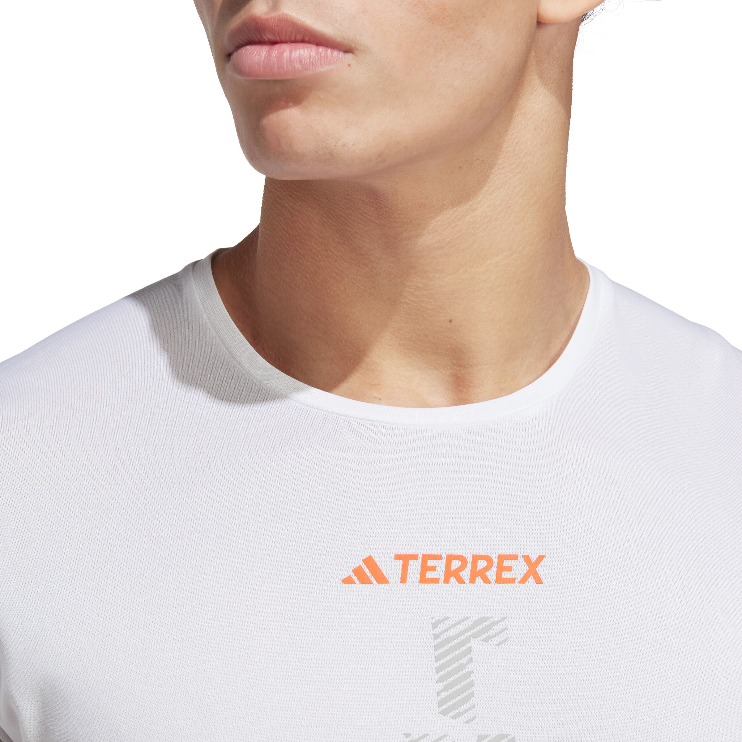 Adidas t shirt herren weiß 2025