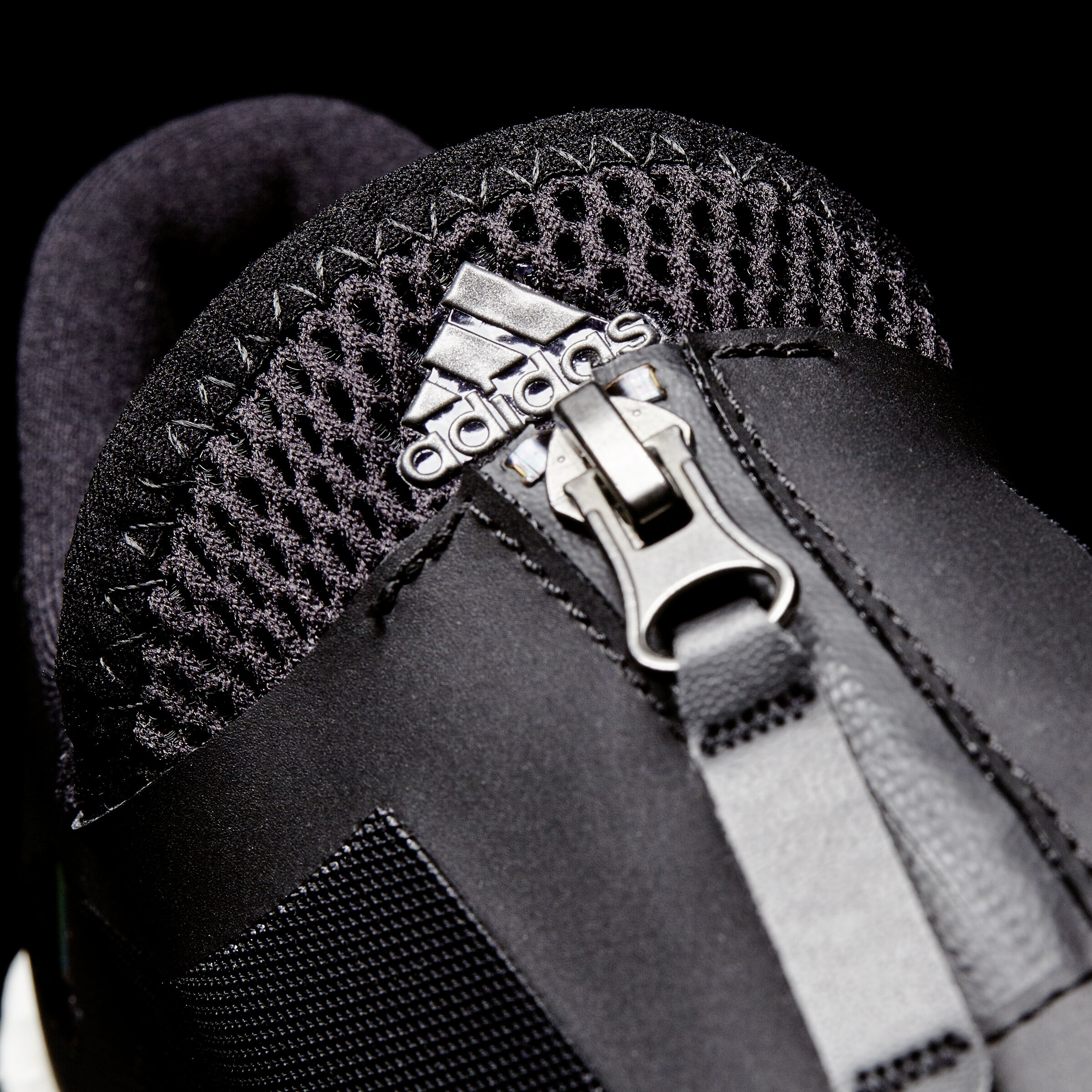 Adidas pure boost tr zip hotsell